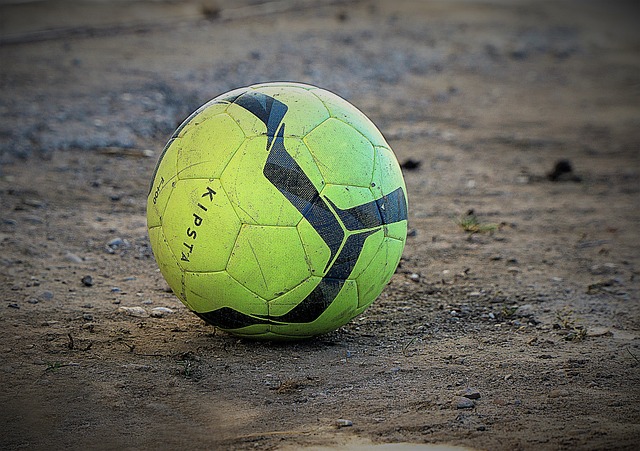 相对较弱的 相对较弱的